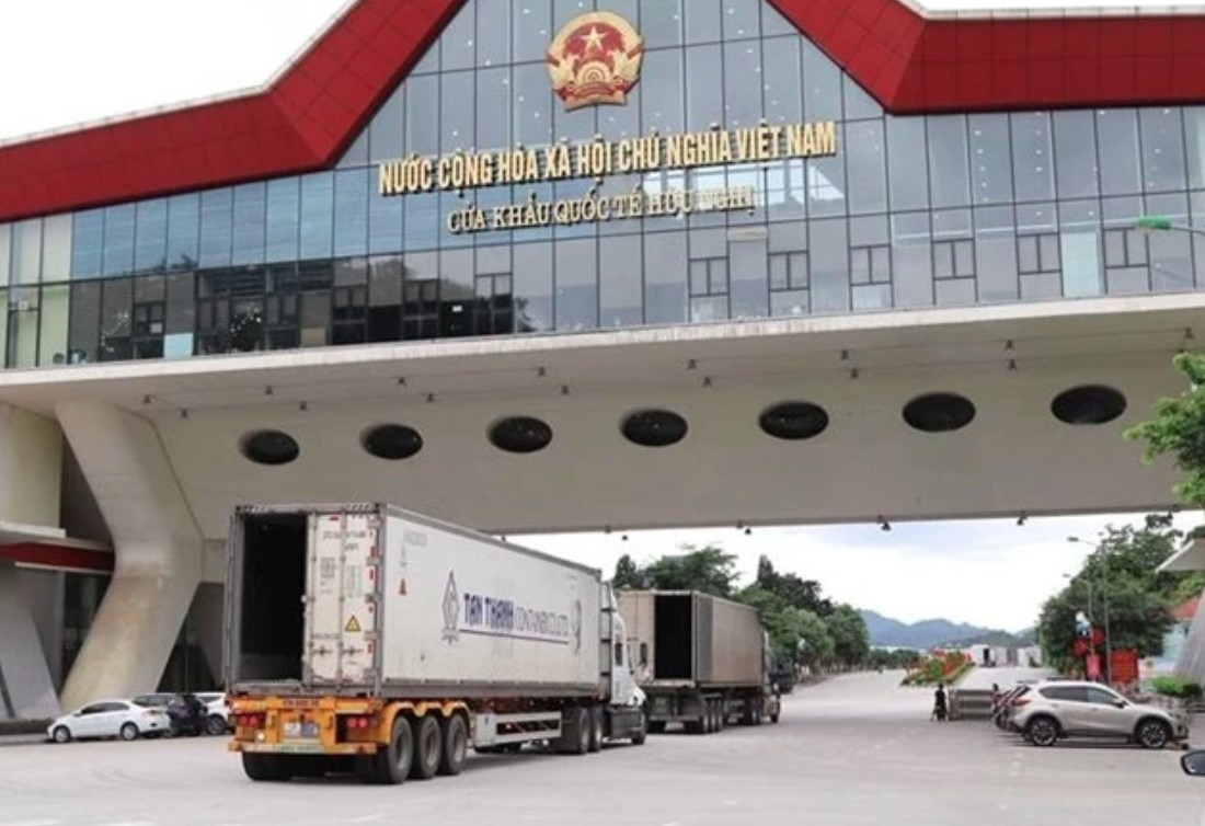 Border trade surges as agricultural products hit peak harvest season